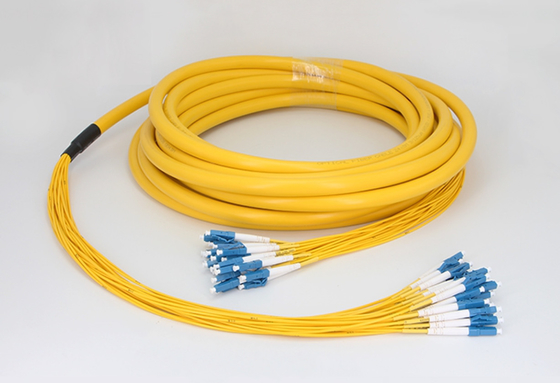 8 Core Fiber Optic Cable Duplex or Simplex 1m to 10m Length 0.3dB Insertion Loss UPC/APC Polishing