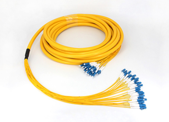 8 Core Fiber Optic Cable Duplex or Simplex 1m to 10m Length 0.3dB Insertion Loss UPC/APC Polishing